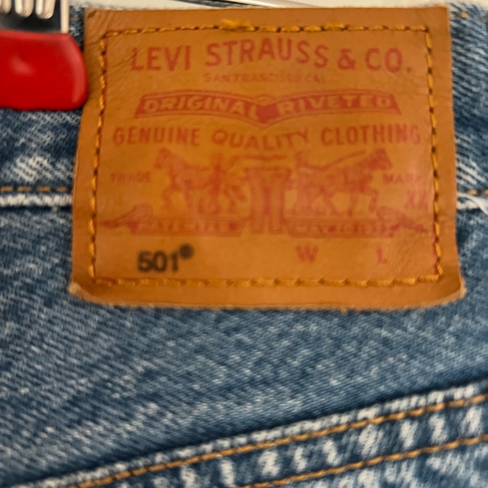 Denim Distressed LEVIS 501 High-Rise Women's Shorts - Blue - Picture 5 of 8